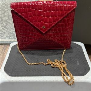 Chic Red Crocodile-Embossed Clutch with Gold Chain